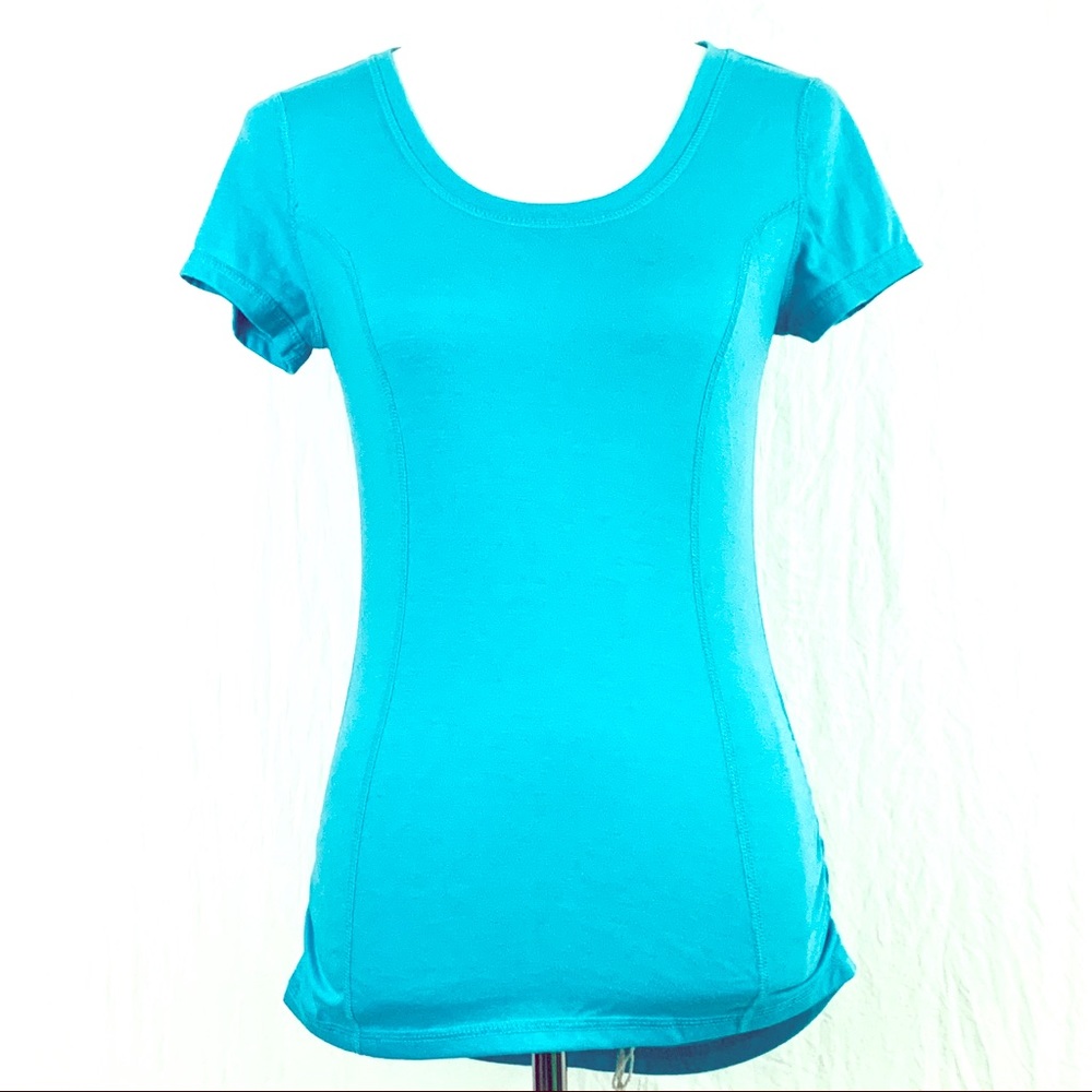 NWT Women's Active T-Shirt Side Ruching